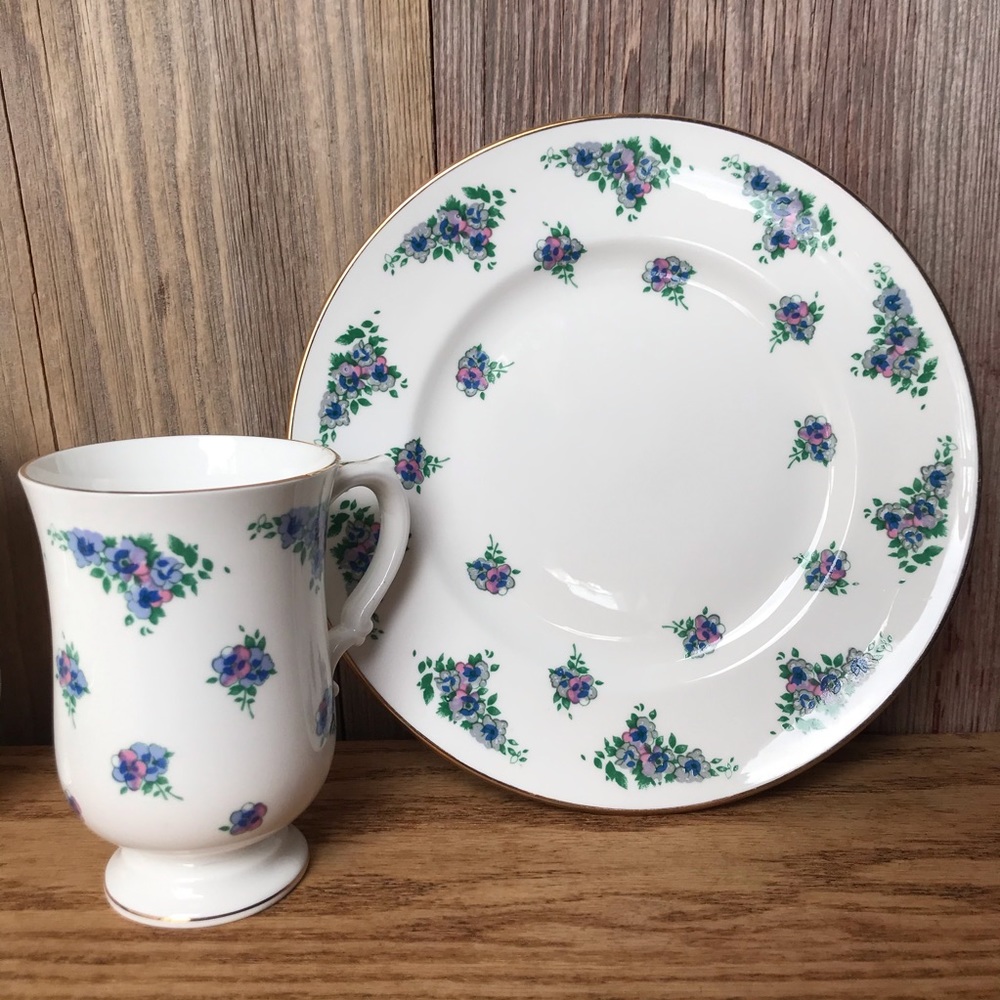 Royal Victoria Plate & Mug Set